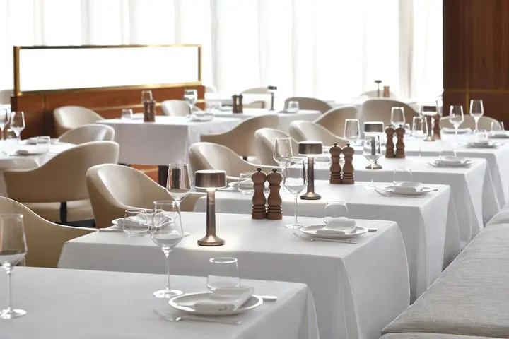 Дубай: Grand Plaza Mövenpick Media City