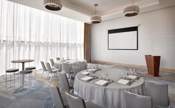 Дубай: Grand Plaza Mövenpick Media City