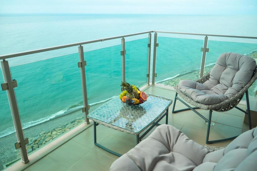 Батуми: Отель и апартаменты Aqua Batumi