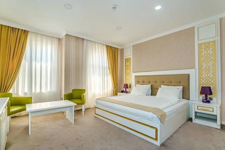 Баку: MenSen Hotel