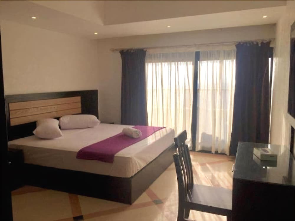 Каир: Galaxy Royal Suites Hotel