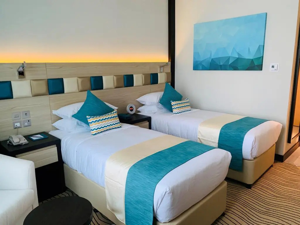Дубай: City Avenue Hotel