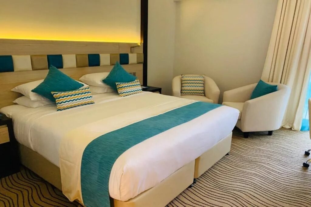 Дубай: City Avenue Hotel