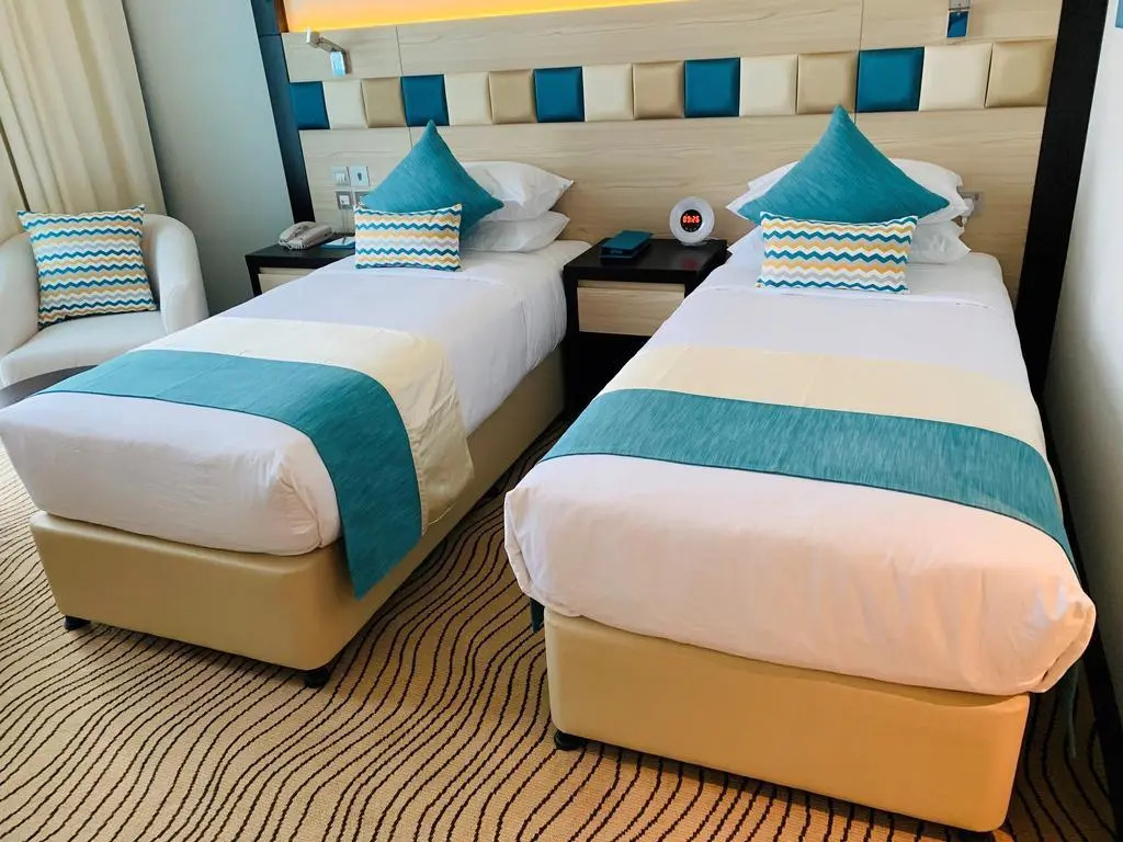 Дубай: City Avenue Hotel