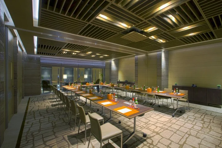 Дубай: Grayton Hotel Dubai