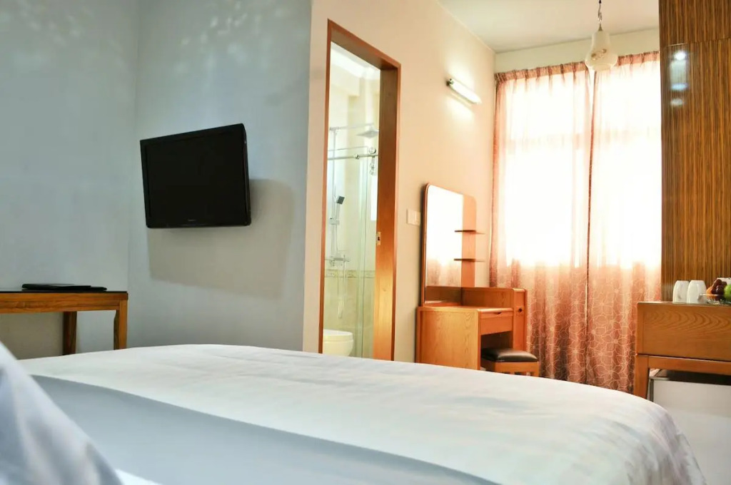 Хулхумале: Отель Airport Comfort Inn Premium