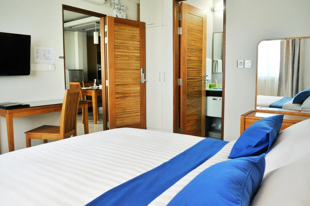 Хулхумале: Отель Airport Comfort Inn Premium
