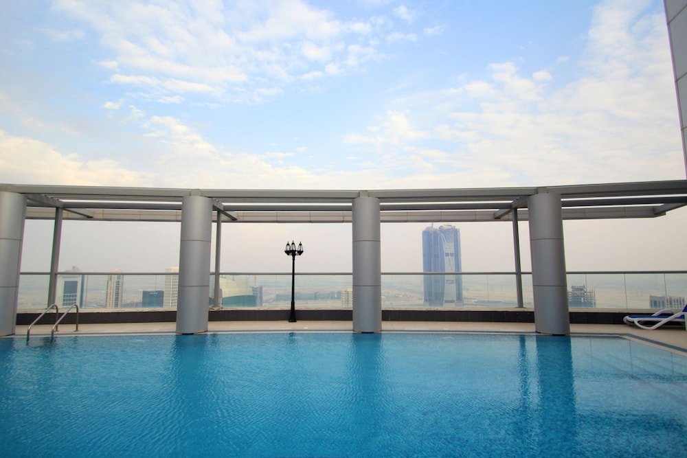 Дубай: Kennedy Towers - Al Noujoum