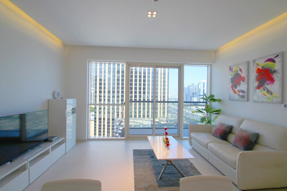 Дубай: Kennedy Towers - West Avenue