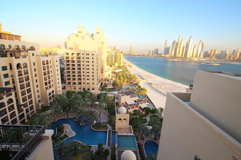 Дубай: Kennedy Towers - Fairmont North