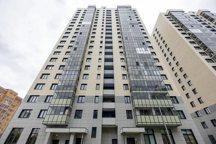 Казань: Apartment on Khakima 50