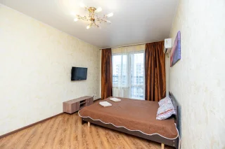 Казань: Apartment on Khakima 50