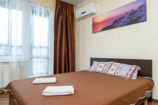 Казань: Apartment on Khakima 50