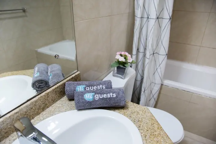 Дубай: HiGuests Vacation Homes - Marina Crown