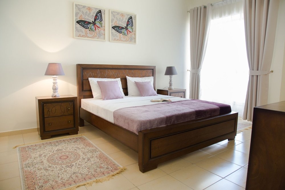 Дубай: HiGuests Vacation Homes - Sadaf 1