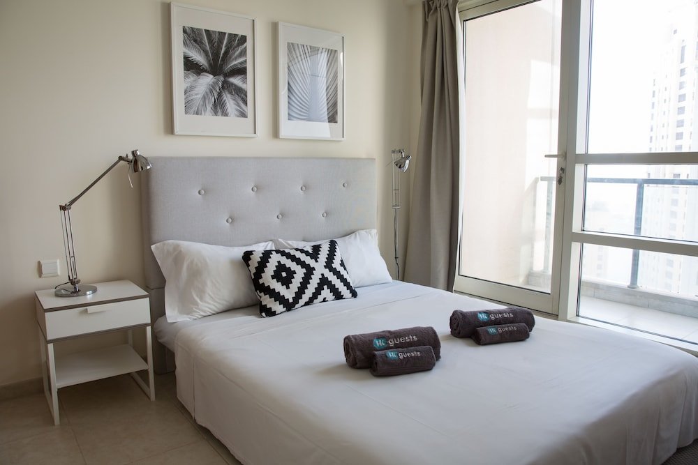 Дубай: HiGuests Vacation Homes - Al Sahab 2