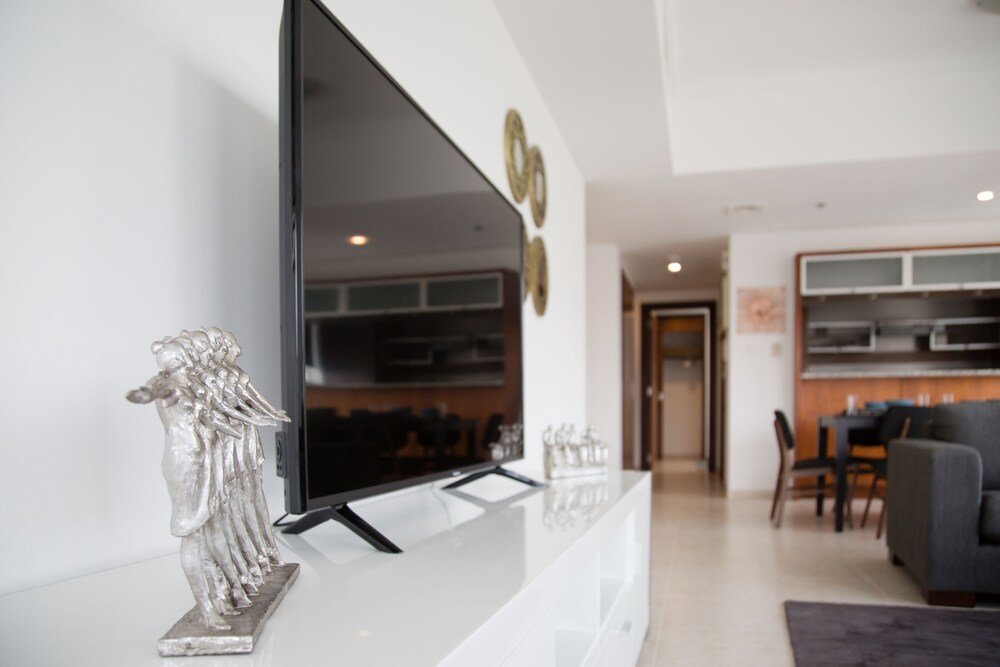 Дубай: HiGuests Vacation Homes - Al Sahab 2