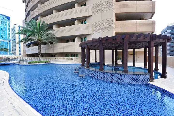 Дубай: HiGuests Vacation Homes - Dream Tower