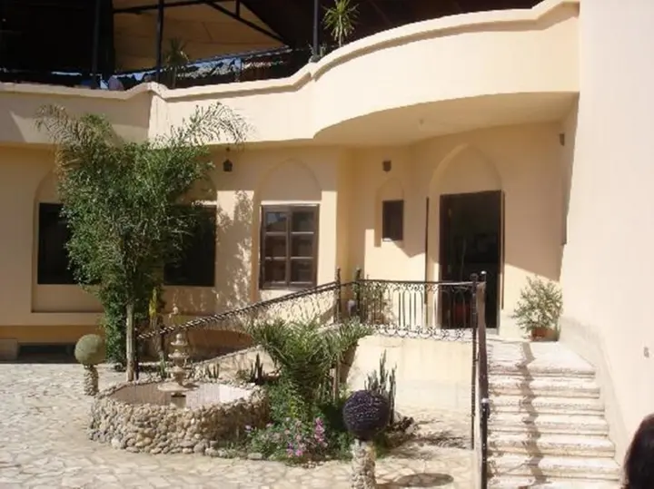 Луксор: El Nakhil Hotel