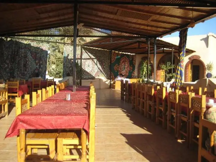 Луксор: El Nakhil Hotel
