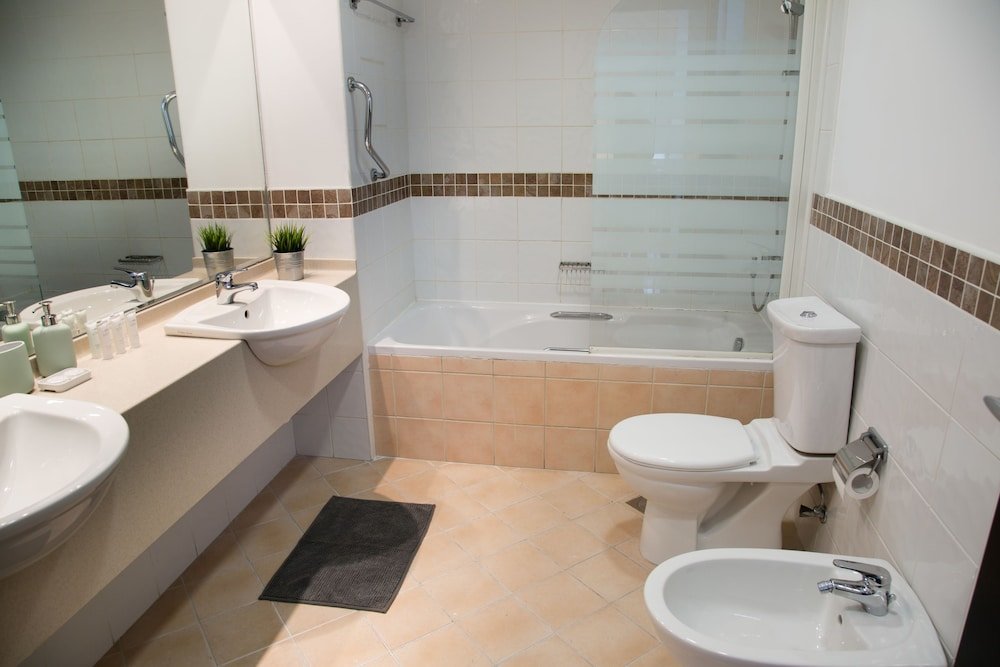Дубай: HiGuests Vacation Homes - La Riviera
