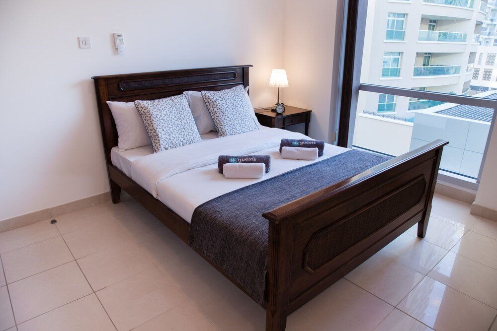 Дубай: HiGuests Vacation Homes - La Riviera