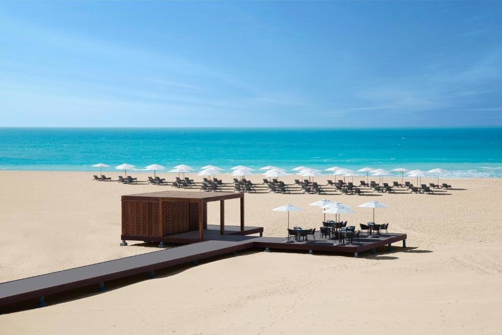 Абу-Даби: Saadiyat Rotana Resort and Villas
