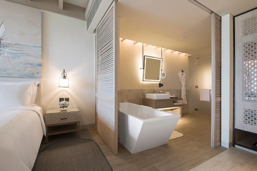 Абу-Даби: Saadiyat Rotana Resort and Villas