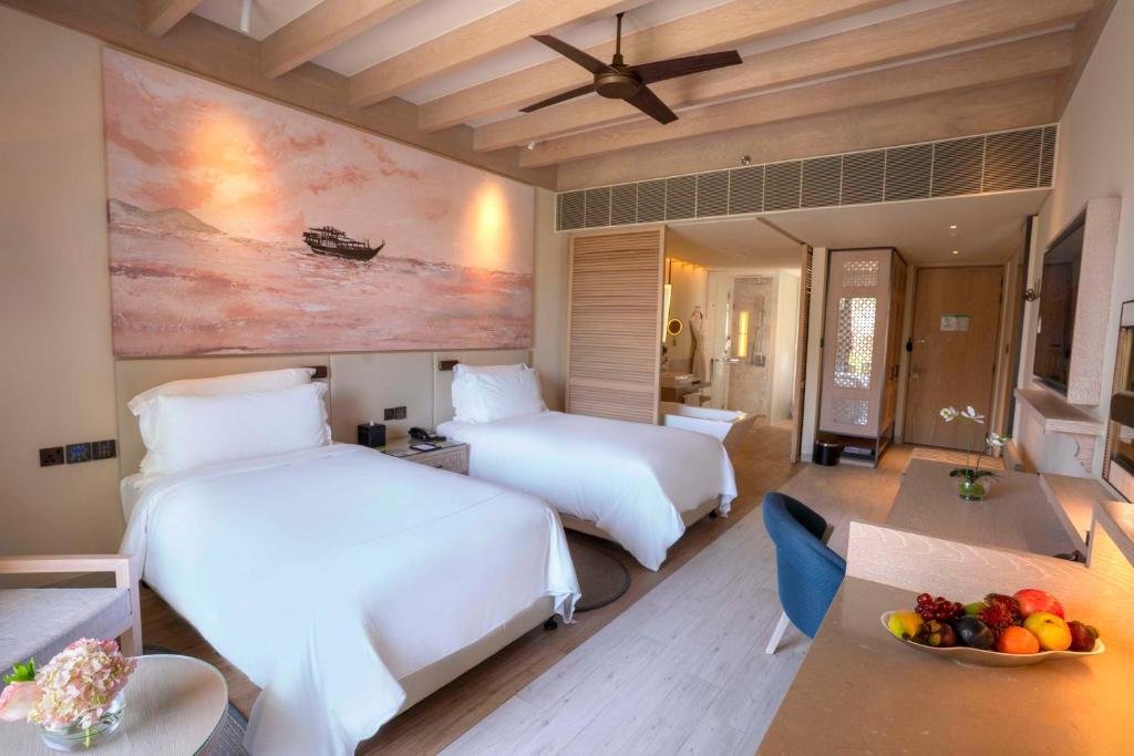 Абу-Даби: Saadiyat Rotana Resort and Villas