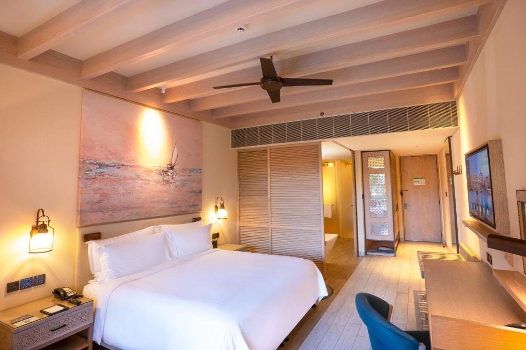 Абу-Даби: Saadiyat Rotana Resort and Villas