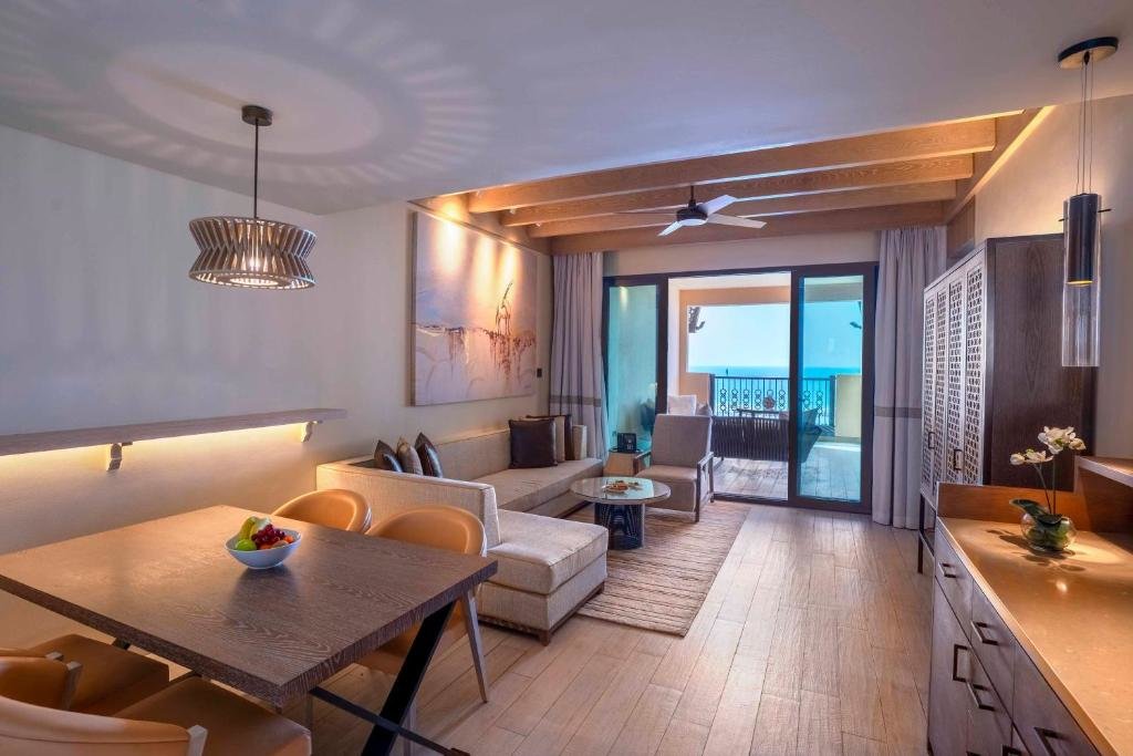 Абу-Даби: Saadiyat Rotana Resort and Villas