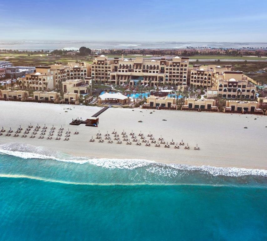 Абу-Даби: Saadiyat Rotana Resort and Villas