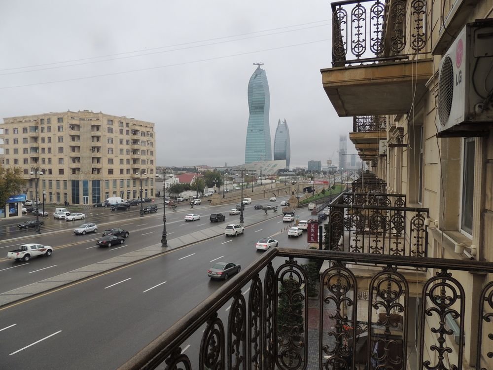 Баку: Apartment on Heydar Aliyev Ave