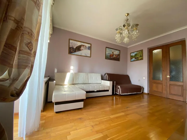 Казань: Apartment by Kremlin