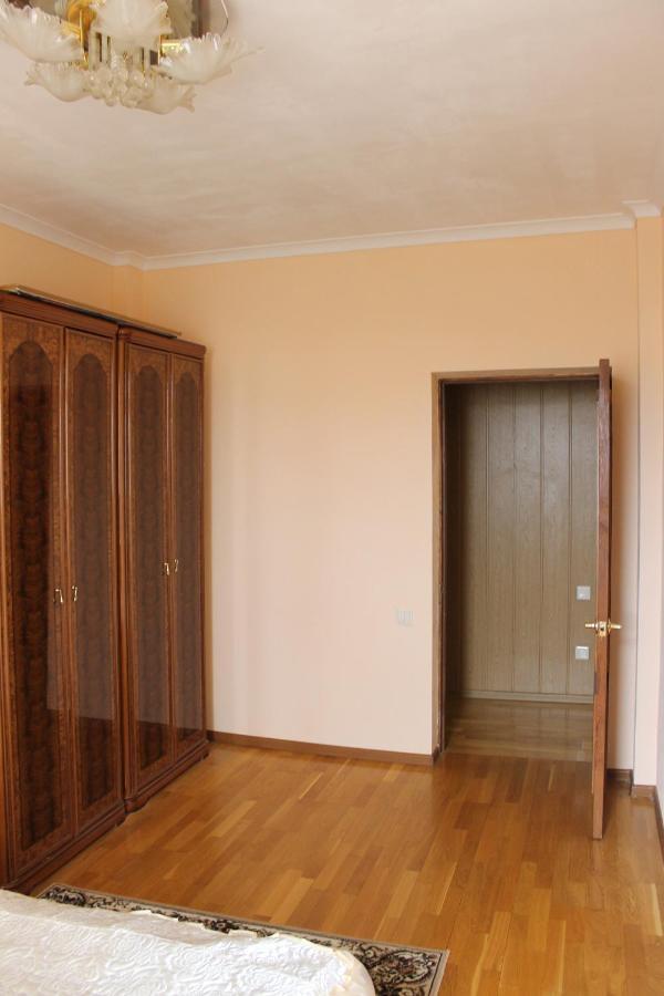 Казань: Apartment by Kremlin