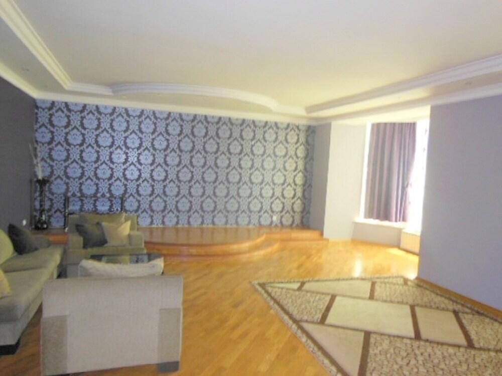 Баку: Вилла Great Triplex