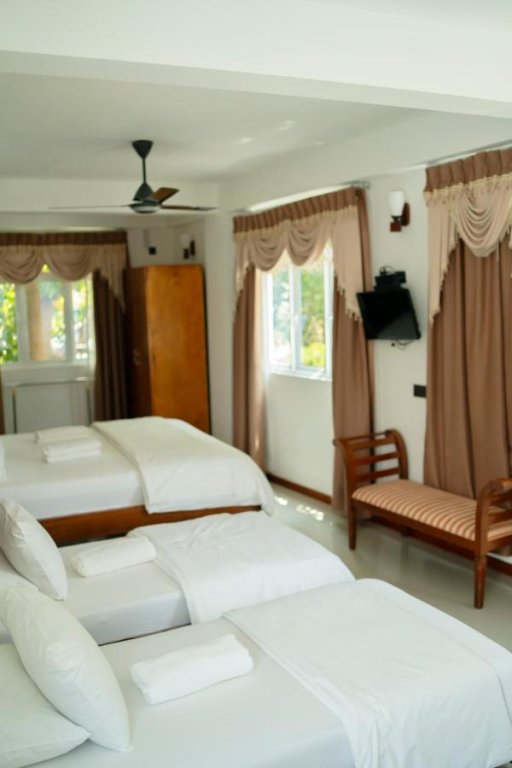 Атолл Баа: Tropical Biosphere Hotel