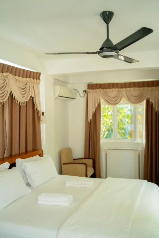 Атолл Баа: Tropical Biosphere Hotel