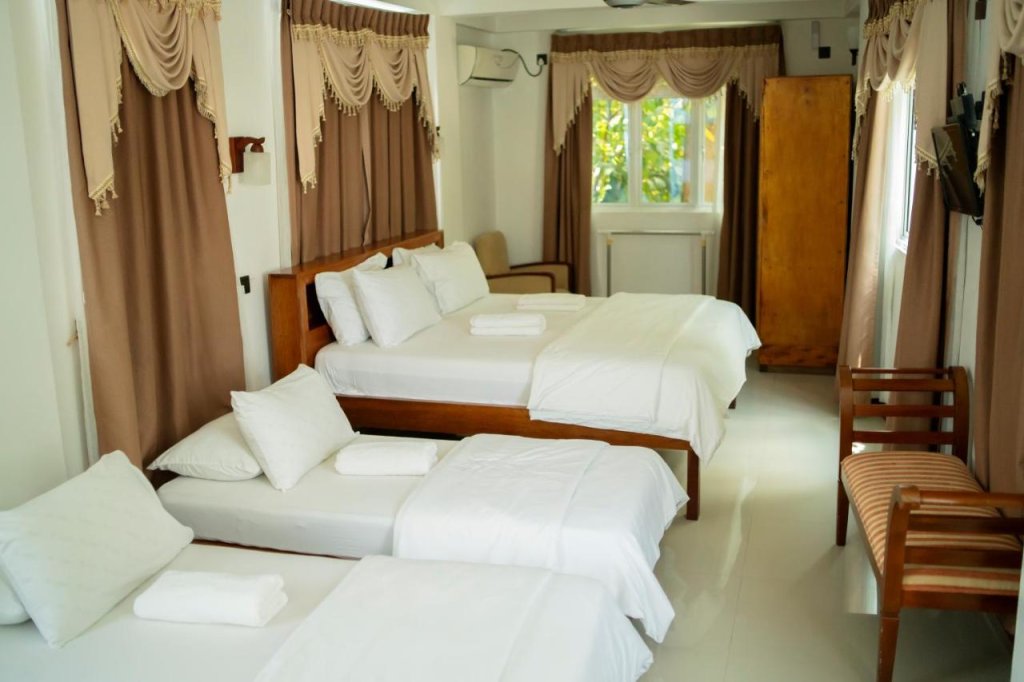 Атолл Баа: Tropical Biosphere Hotel