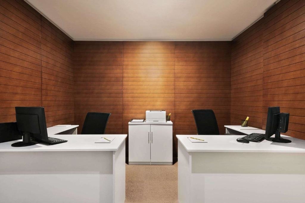 Аджман: Wyndham Garden Ajman Corniche