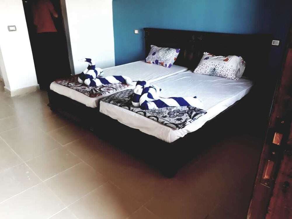 Таба: Baraka Camp
