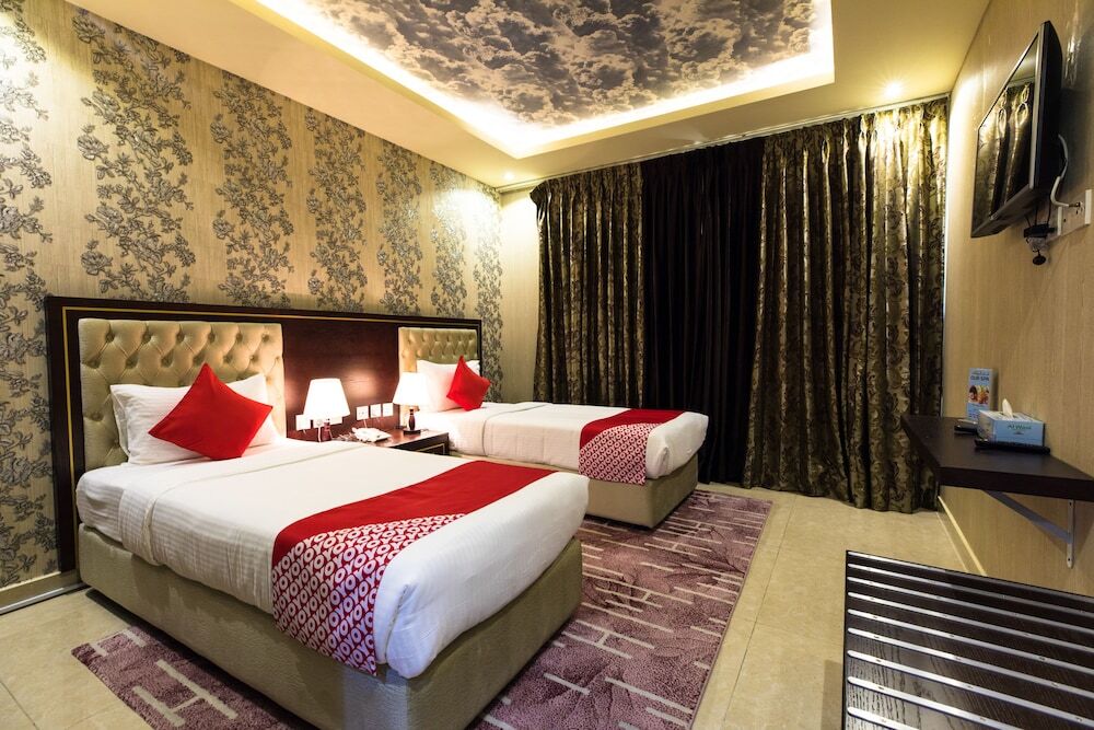Дубай: Voyage Hotel