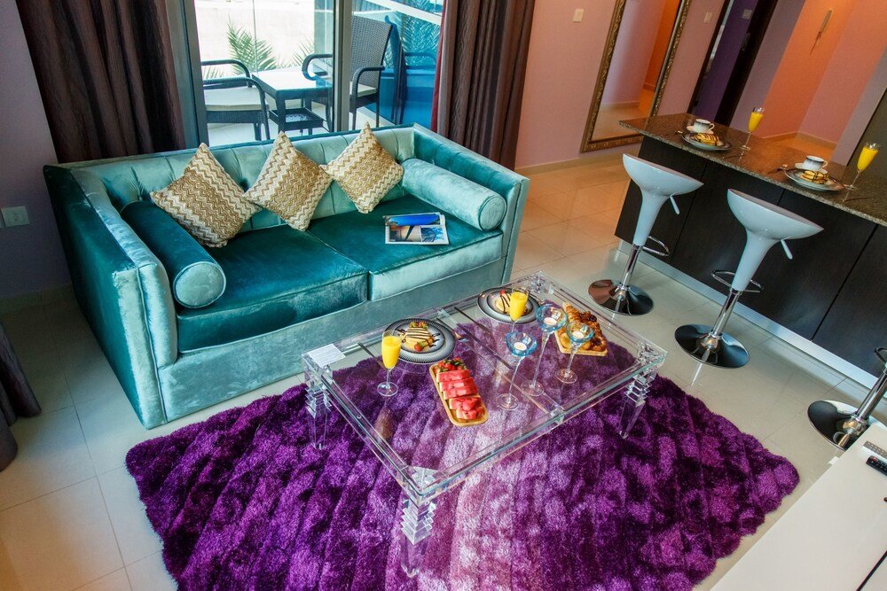 Дубай: Furnished Apartment in Dubai Marina