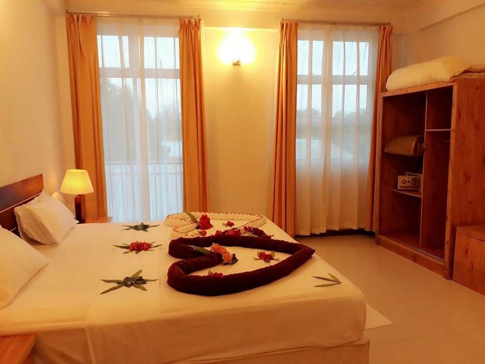 Атолл Алиф-Алиф: The White Sand Dunes Rasdhoo