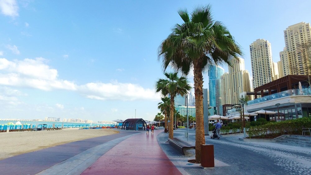 Дубай: Yanjoon Holiday Homes - JBR Amawj 4