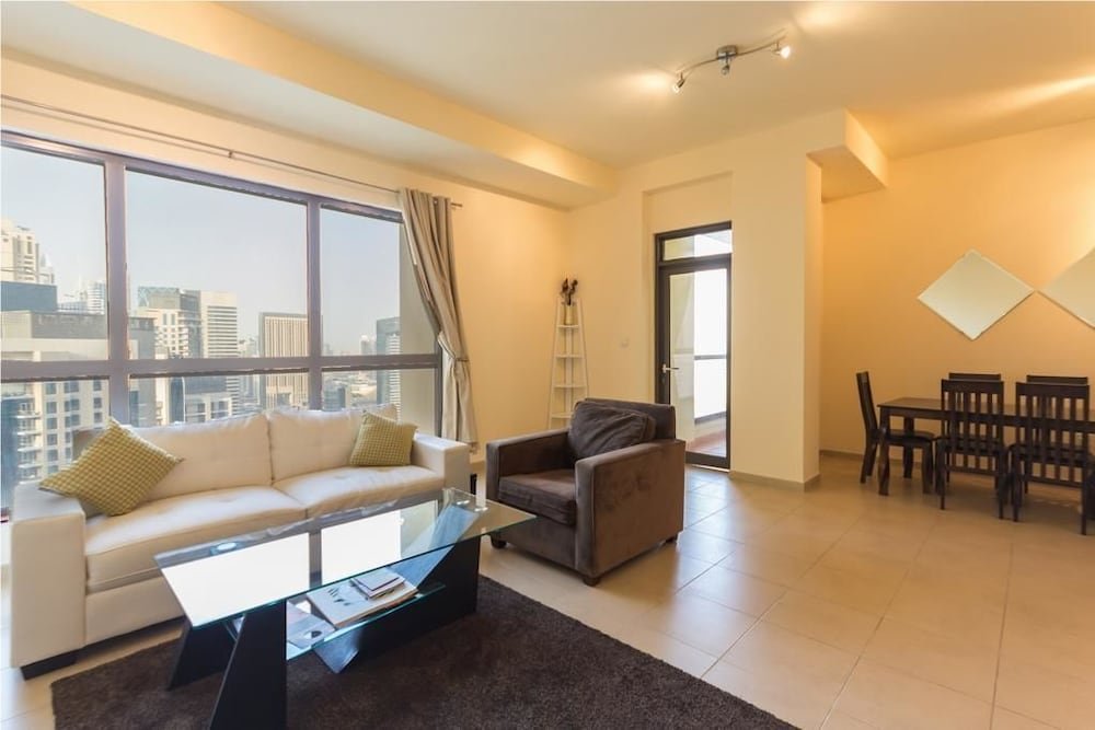 Дубай: Yanjoon Holiday Homes - JBR Amawj 4