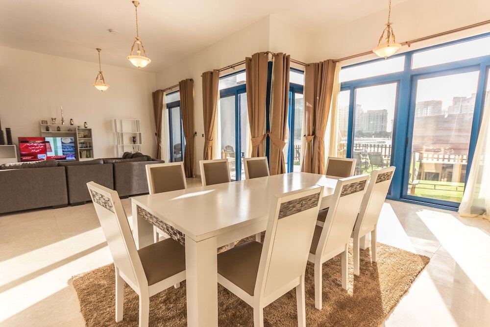 Дубай: Yanjoon Holiday Homes - Palma Residence