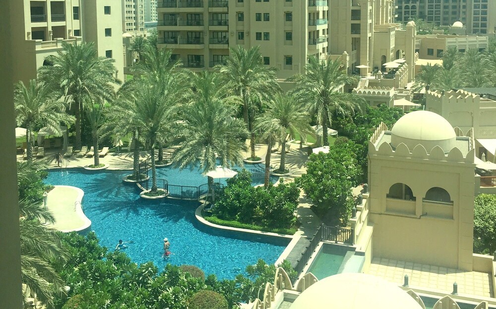 Дубай: MaisonPrive Holiday - Fairmont South