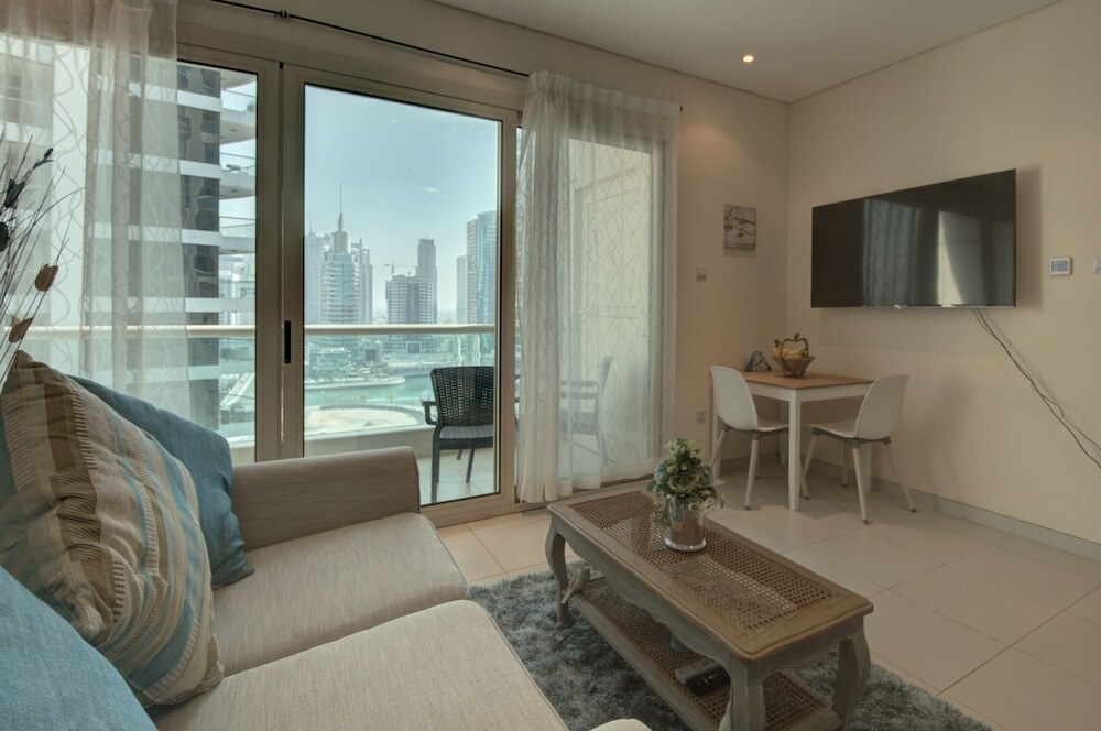 Дубай: Royal Oceanic by Deluxe Holdiay Homes