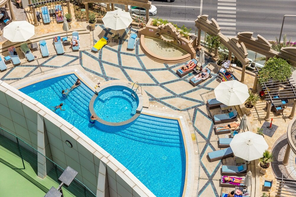 Дубай: Park Towers by Deluxe Holiday Homes